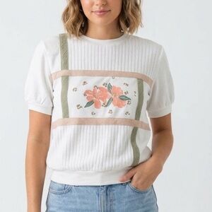 Size large XL vintage Hawaiian Floral Graphic White Short Sleeve Top t-shirt